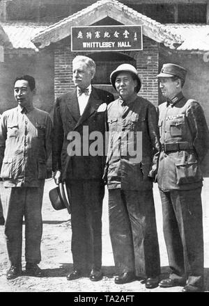 Mao Zedong and U.S. Ambassador Patrick Hurley at Chongqing (Chungking ...