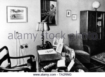 Apartment of Adolf Hitler in Munich before 1914 Stock Photo: 48381767 ...