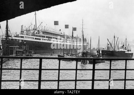 The 'Cap Arcona' of the shipping company Hamburg Sued is anchored in the Port of Hamburg. Stock Photo