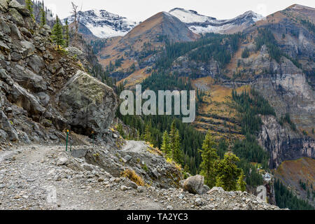 Rugged High Mountain Road A Cloudy Autumn Day On Rugged 4x4 Black Bear Pass Trail At Side Of Ingram Peak Above Bridal Veil Falls Telluride Co Us Stock Photo Alamy