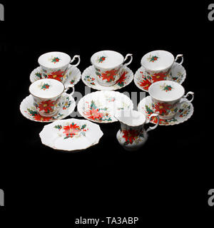 Royal Albert Bone China England Yuletide Poinsettia deals Teacups, saucers and more