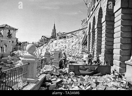 Destroyed Toledo during the Spanish Civil War, 1936 Stock Photo - Alamy