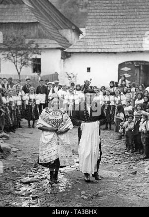 Czech Republic Traditional Wedding Groom Sawing Wood Stock Photo - Alamy