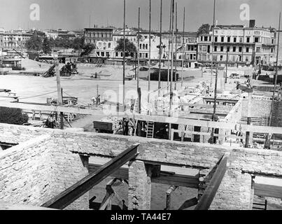 Construction site on the Koenigplatz in front of the Reichstag in Berlin. After the Second World War, the Koenigsplatz was renamed Platz der Republik again. Stock Photo