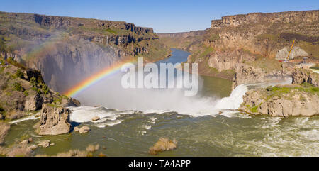 Water from the Snake River falls of high cliffs to form Shoshone Falls in Idaho Stock Photo