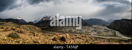 Panoramic view of the village of El Chalten in the Glacier National Park in Argentina with Fitz Roy mountain covered by cloud. View from el Mirador de Stock Photo