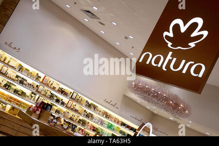 SÃO PAULO, SP : NATURA PODE FECHAR COMPRA DA AVON - Natura  store move in Shopping Cidade São Paulo, in São Paulo, on Wednesday morning  (22). Avon's purchase can be closed