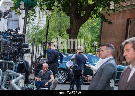 London 22nd May 2019,  More than twenty camera crews and commentators descended on Downing Street amid rumours of a resignation announcement by Theresa May MP PC, Prime Minister,  These rumours were subsequently denied by the Chief Whip.  Credit Ian Davidson/Alamy Live News Stock Photo