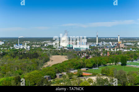 Sewage work of the Berlin water companies (li) garbage heating power work of the BSR (in front, green), power station Reuter west (middle) and heating Stock Photo