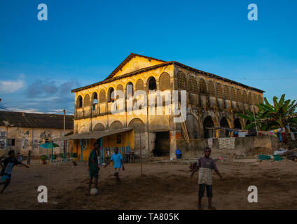 Maison Varlet old french colonial house, Sud-Comoé, Grand-Bassam, Ivory Coast Stock Photo