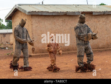 Boloye dance of the panther man in the Senufo community, Savanes district, Waraniene, Ivory Coast Stock Photo