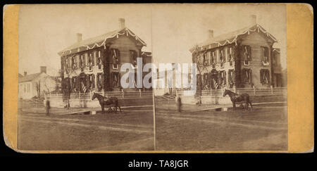 Street View of Abraham Lincoln's Home draped in Mourning on the day of his Funeral, Springfield, Illinois, USA, Photograph by Ridgeway Glover, April 1865 Stock Photo