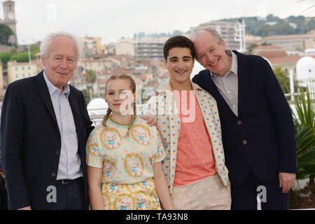 May 21, 2019 - Cannes, France - CANNES, FRANCE - MAY 21: Jean-Pierre Dardenne, Victoria Bluck, Idir Ben Addi and Luc Dardenne attend the photocall for ''Young Ahmed (Le Yeune Ahmed)'' during the 72nd annual Cannes Film Festival on May 21, 2019 in Cannes, France. (Credit Image: © Frederick InjimbertZUMA Wire) Stock Photo