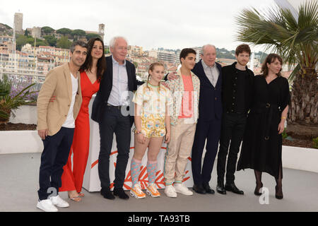 May 21, 2019 - Cannes, France - CANNES, FRANCE - MAY 21: Jean-Pierre Dardenne, Victoria Bluck, Idir Ben Addi and Luc Dardenne attend the photocall for ''Young Ahmed (Le Yeune Ahmed)'' during the 72nd annual Cannes Film Festival on May 21, 2019 in Cannes, France (Credit Image: © Frederick InjimbertZUMA Wire) Stock Photo