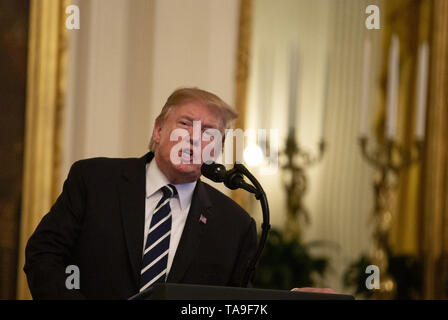 Washington, District of Columbia, USA. 22nd May, 2019. United States President Donald J. Trump speaks at a Medal of Valor ceremony in the East Room of the White House in Washington, DC, U.S., on May 22, 2019. Credit: Stefani Reynolds/CNP/ZUMA Wire/Alamy Live News Stock Photo