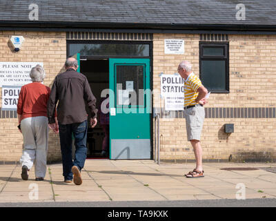 Willingham Cambridgeshire, UK. 23rd May, 2019. Voting takes place in the European Elections in a village just outside Cambridge at the Ploughman's Hall, a local community centre. The Cambridge area voted to Remain run the Brexit referendum. Credit: Julian Eales/Alamy Live News Stock Photo