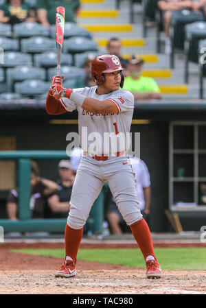 Oklahoma City, OK, USA. 22nd May, 2019. University of Oklahoma utility player Diego Muniz (1) at bat during a 2019 Phillips 66 Big 12 Baseball Championship first round game between the Oklahoma Sooners and the Baylor Bears at Chickasaw Bricktown Ballpark in Oklahoma City, OK. Gray Siegel/CSM/Alamy Live News Stock Photo