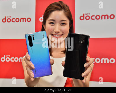 HUAWEI P30 Pro HW-02L displayed during the press conference for