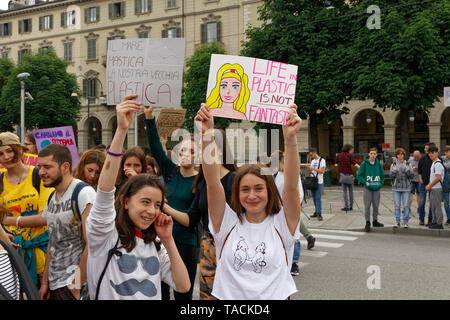 Turin, Italy. 24th May, 2019. Campaigners for action on climate change protest with home-made placards in city centre as part of Fridays for Future climate strikes. Credit: MLBARIONA/Alamy Live News Stock Photo