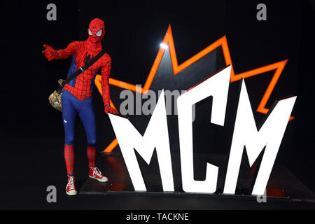 London, UK. 24th May, 2019. London, UK. 24th May 2019. Spiderman at the MCM London Comic Con at Excel in London. Credit: Paul Brown/Alamy Live News Stock Photo