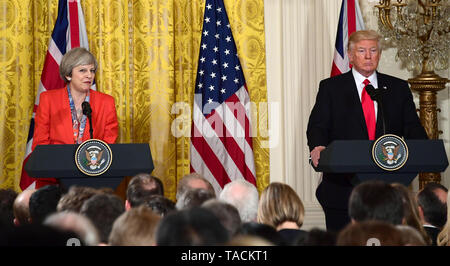 United State President Donald J. Trump and Theresa May, Prime Minister of United Kingdom, conduct a joint press conference later in the day in the East Room of the White House in Washington, DC on Friday, January 27, 2017. - NO WIRE SERVICE - Photo: Ron Sachs/Consolidated/dpa | usage worldwide Stock Photo