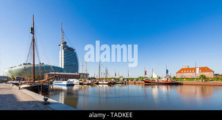Germany, Bremen, Bremerhaven, New Harbour, Klimahaus, Science Center, Atlantic Hotel Sail City Stock Photo