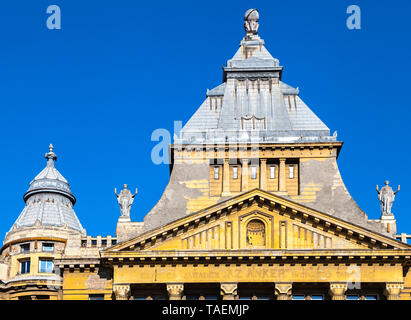 Az Anker building at Deak Ference Square in Budapest, Hungary Stock Photo