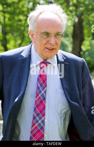 Westminster, London, UK 24 May 2019 - Peter Bone Conservative MP for Wellingborough in College Green speaking with the media following Theresa May's statement on resignation as the Prime Minister and the Leader of the Conservative Party on 7 June 2019.   Credit: Dinendra Haria/Alamy Live News Stock Photo