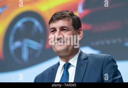 Berlin, Deutschland. 14th May, 2019. Gunnar KILIAN (VW Management, Business Unit, AoPersonal, Aò) Volkswagen AG - Annual General Meeting in the CityCube in Berlin, Germany on 14.05.2019. ¬ | usage worldwide Credit: dpa/Alamy Live News Stock Photo