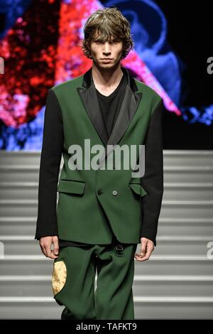 Turin, Italy. 24th May, 2019. Turin. HOAS Event: Tom Rebel fashion show in the photo: model Credit: Independent Photo Agency/Alamy Live News Stock Photo