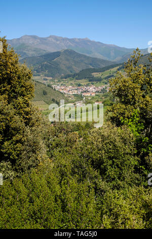Gorgeous general view of the historic village of Potes in Cantabria, Spain, Europe Stock Photo