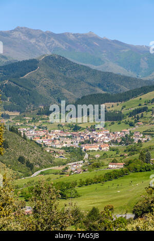 Gorgeous general view of the historic village of Potes in Cantabria, Spain, Europe Stock Photo