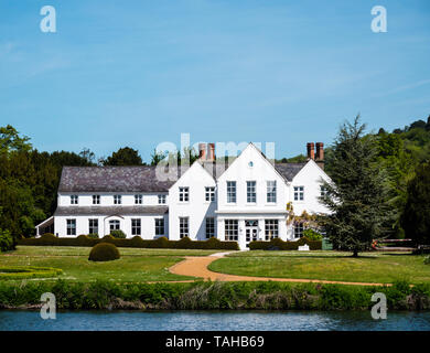Henley Business School, Part of Reading University, Greenlands Country House, on The River Thames, Buckinghamshire, England, UK, GB. Stock Photo