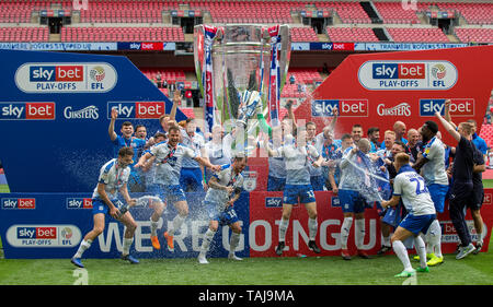 London, UK. 25th May, 2019. Tranmere Rovers celebrate during the Sky Bet League 2 Play-Off FINAL match between Newport County and Tranmere Rovers at Wembley Stadium, London, England on 25 May 2019. Photo by Andy Rowland. Credit: PRiME Media Images/Alamy Live News Stock Photo