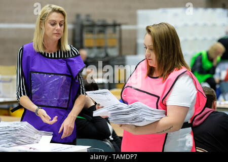 Hereford, UK. 26th May, 2019. Election staff count ballot papers in Hereford as part of the UK wide European Elections - The Hereford votes are part of the West Midlands region and will return 7 MEPs - overall the UK will return 73 MEPs to the European Parliament. Credit: Steven May/Alamy Live News Stock Photo