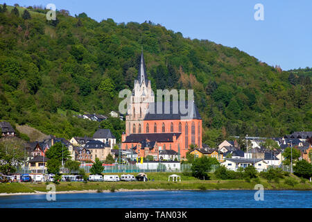 Die Liebfrauenkirche in Oberwesel, Rhein-Hunsrück-Kreis, Oberes Mittelrheintal, Rheinland-Pfalz, Deutschland | Church of Our Lady (Liebfrauenkirche) a Stock Photo