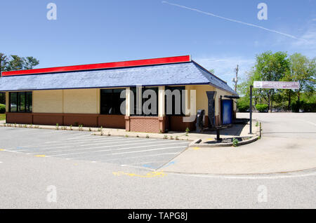 Out of business closed Burger King restaurant with drive-thru Stock Photo