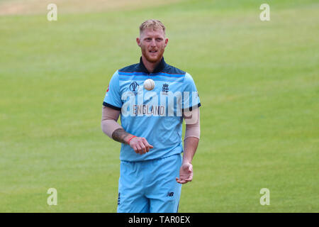 London, UK. 27th May 2019. Ben Stokes of England bowling during the ICC Cricket World Cup Warm-up match between England and Afghanistan, at The Kia Oval, London. Credit: Cal Sport Media/Alamy Live News Stock Photo