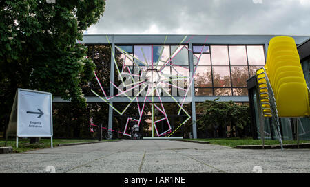 Berlin, Germany. 05th May, 2019. Chairs stand in front of the house of the 'Berliner Festspiele'. Credit: Paul Zinken/dpa/Alamy Live News Stock Photo