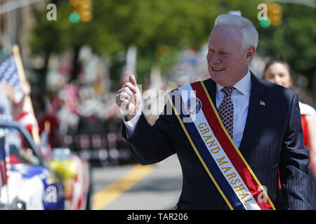 Brooklyn, New York, USA. 26th May, 2019. Military groups, music bands and veterans participate in march during the Brooklyn's 152nd Memorial Day Parade in Bay Ridge in Brooklyn borough of New York, United States on May 27, 2019 Credit: Anna Sergeeva/ZUMA Wire/Alamy Live News Stock Photo