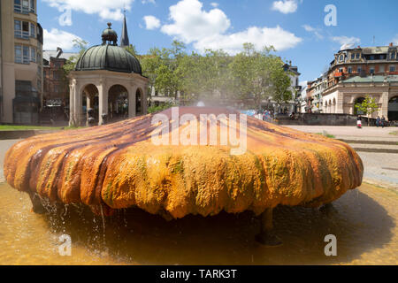 The Kochbrunne in Wiesbaden, the state capital of Hesse, Germany. The fountain is one of 26 thermal spas in the city. Stock Photo