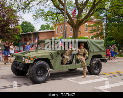 River Forest, Illinois, USA. 28th May, 2019. A U.S. Army Humvee at today's Memorial Day Parade. Stock Photo