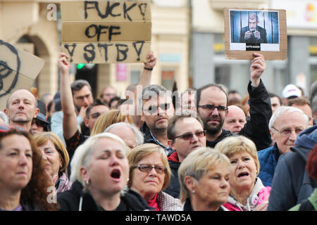 Pilsen, Czech Republic. 28th May, 2019. Further demonstration for Justice Minister Marie Benesova's resignation, held by Million Moments for Democracy NGO, are staged in regions - pictured Pilsen, Czech Republic, May 28, 2019, not in Prague this time. Credit: Miroslav Chaloupka/CTK Photo/Alamy Live News Stock Photo