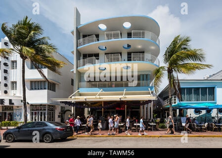Miami, FL, USA - April 19, 2019: The Palace Bar on Ocean Drive at the historical Art Deco District of Miami South Beach in Miami, Florida, United Stat Stock Photo