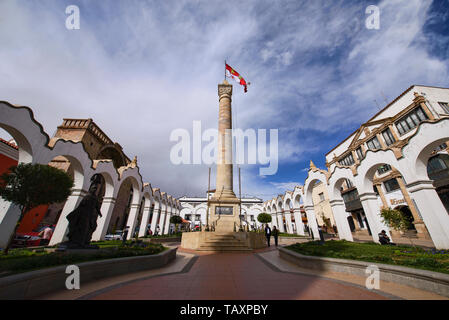 The obelisk at the Plaza 10 de Noviembre, Potosí, Bolivia Stock Photo