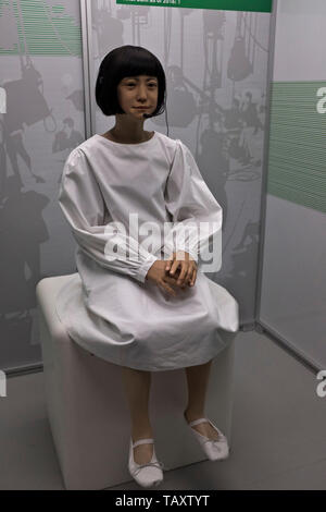 dh National museum of Scotland CHAMBER STREET EDINBURGH Kodomoroid android humanoid robots japan robot human face girl Stock Photo