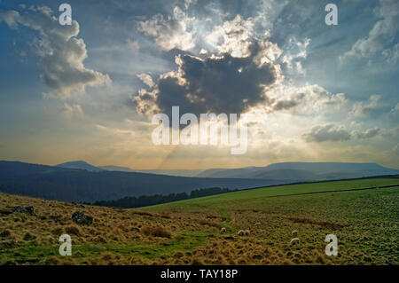 UK,Derbyshire,Peak District,Crespuscular Rays over the Hope Valley from Crook Hill Stock Photo