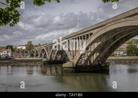 Royal Tweed Bridge, Berwick upon Tweed, Northumberland, England, UK designed by  L.G. Mouchel & Partners and was opened in 1928 Stock Photo