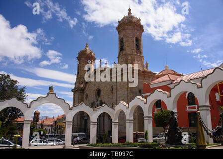 Arches at the Plaza 10 de Noviembre, Potosí, Bolivia Stock Photo