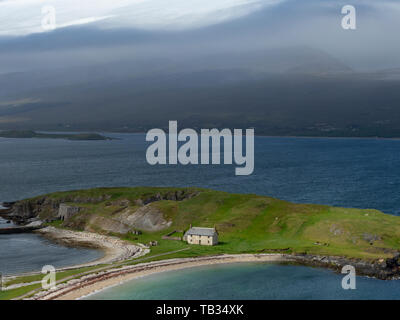 View of the old Ferry House, Harbour and Lime Kilns,  Ard Neackie Peninsula on Loch Eriboll, Sutherland, Scottish Highlands Stock Photo